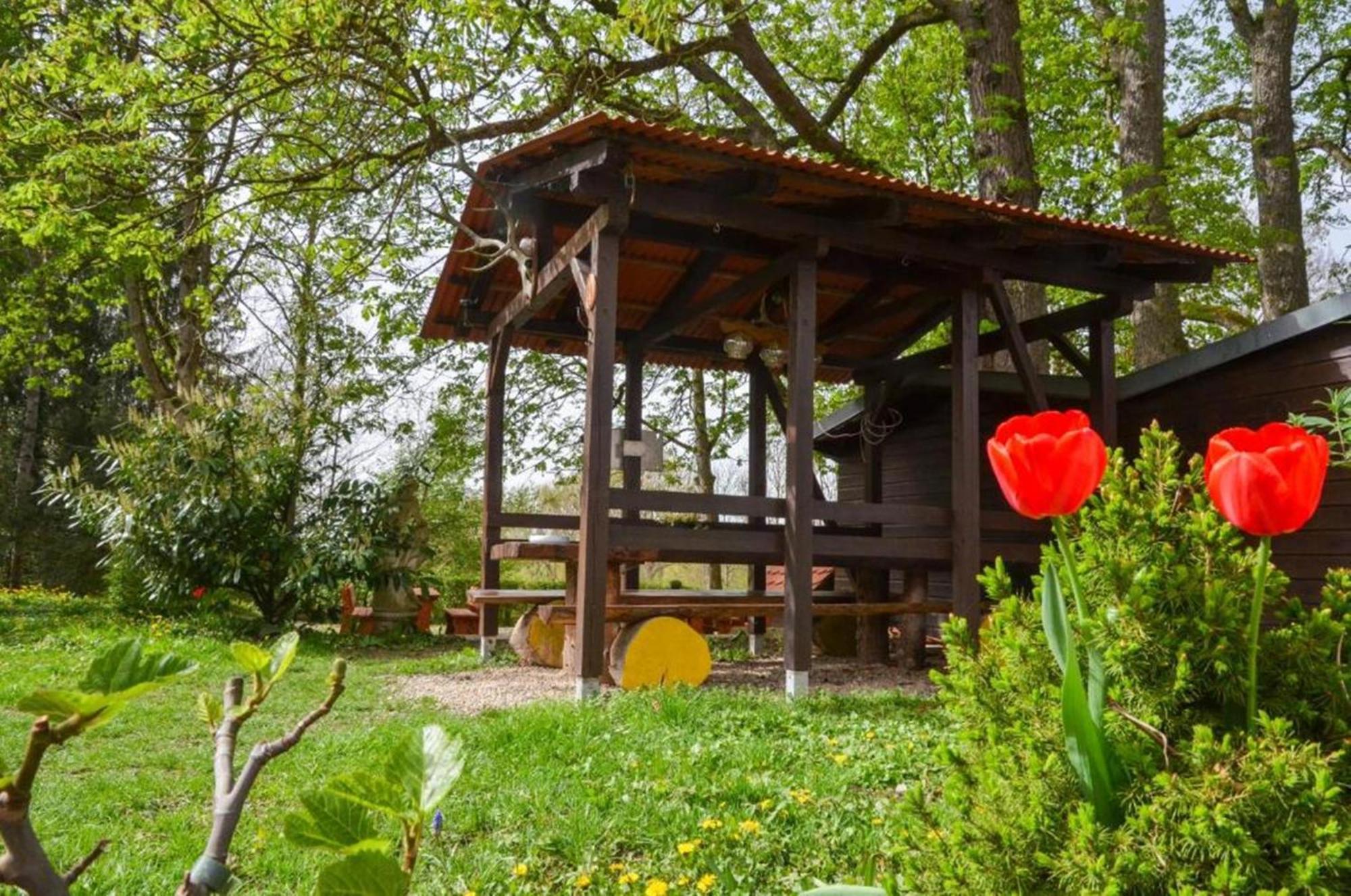 Gasthof Zum Ritter - A Cozy Historical Landmark Ulma Esterno foto