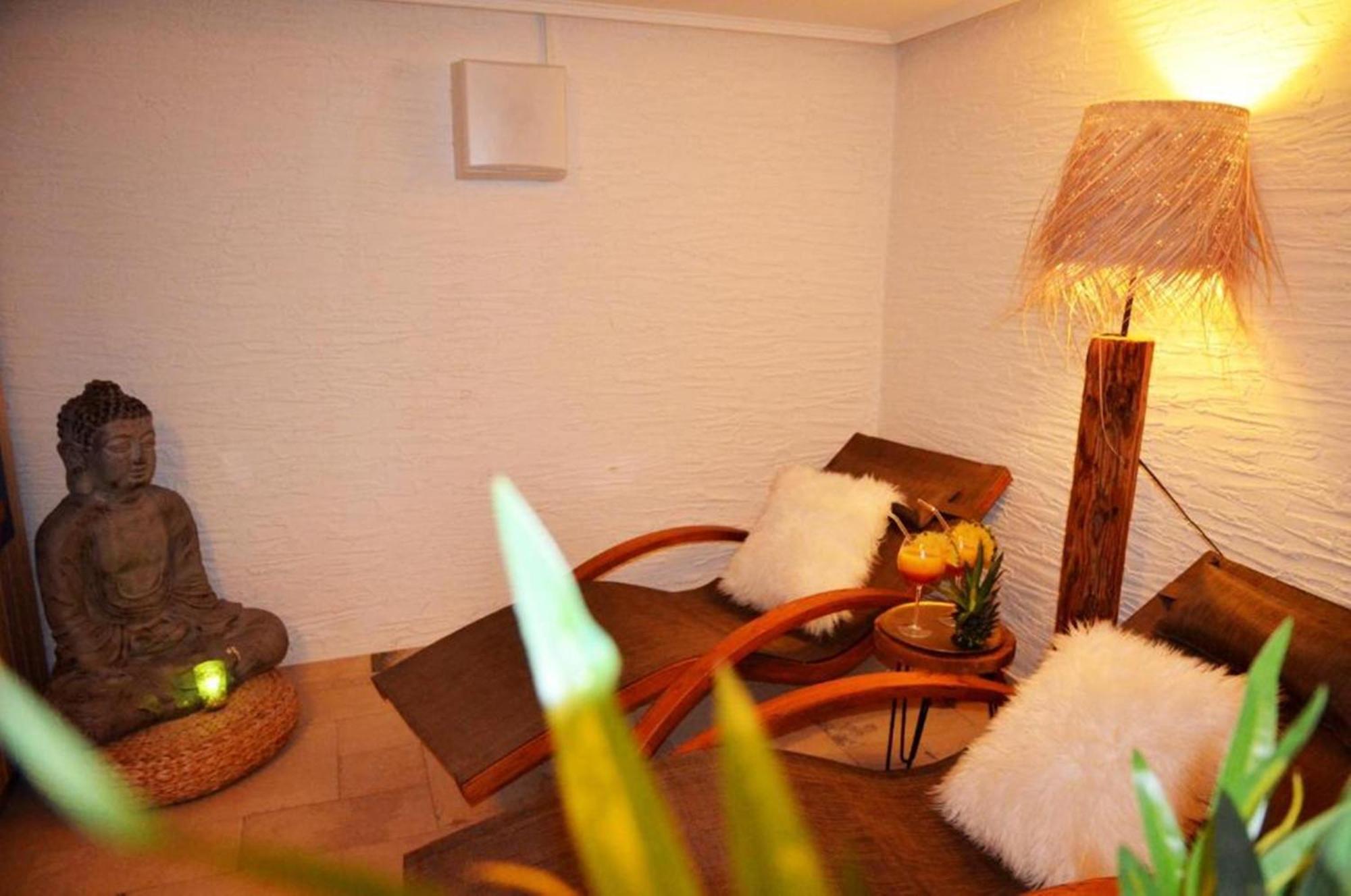Gasthof Zum Ritter - A Cozy Historical Landmark Ulma Esterno foto