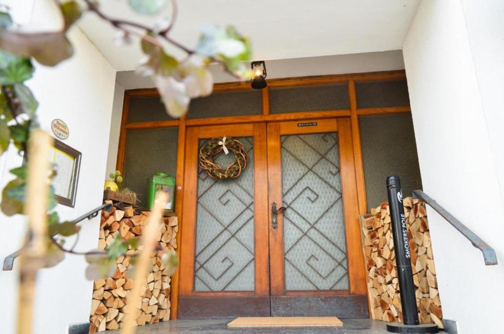 Gasthof Zum Ritter - A Cozy Historical Landmark Ulma Esterno foto